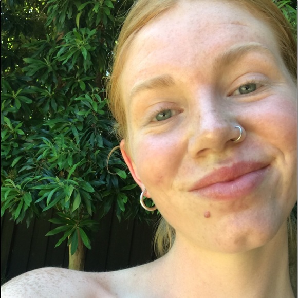 Meet your Posher, Sara - Picture 1 of 1